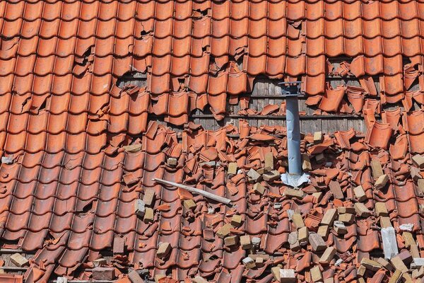 How To Tell It’s Time To Fix Your Roof